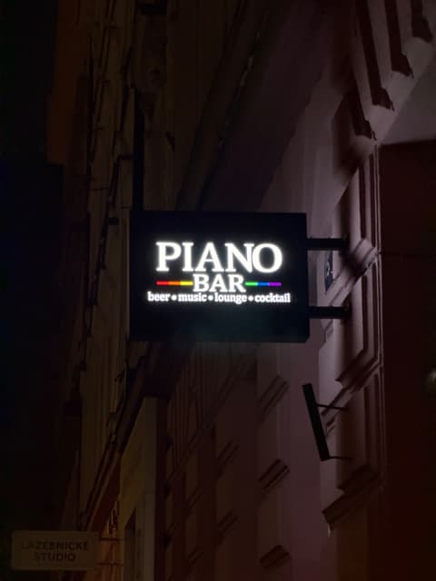 Piano Bar photo 3