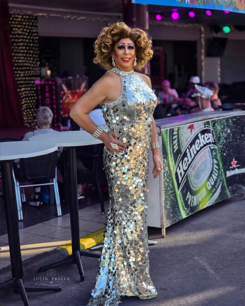 Ricky's Cabaret Bar photo 3