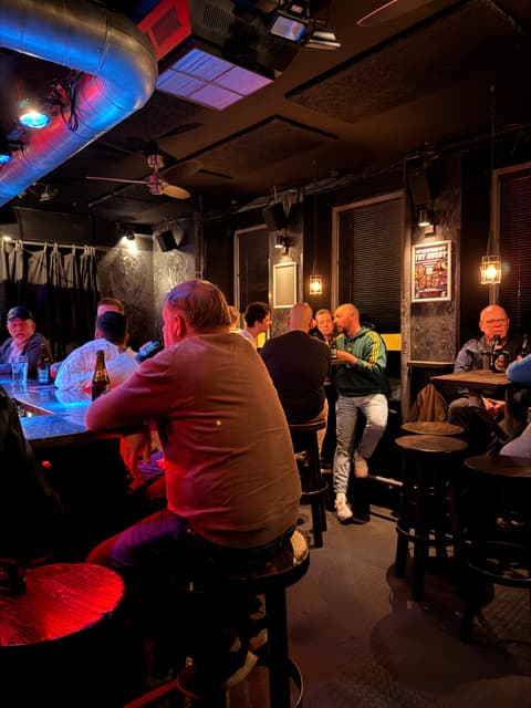 Men’s Bar photo 1