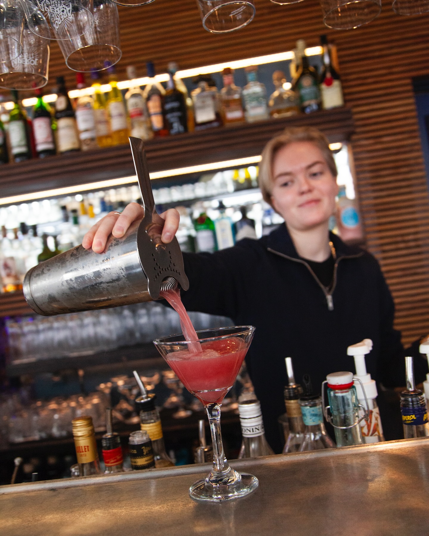 Oscar Bar & Cafe photo 3