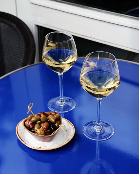 Oscar Bar & Cafe photo 4