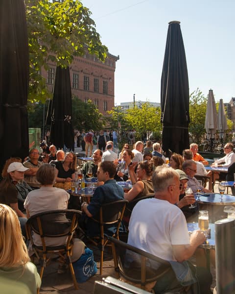 Oscar Bar & Cafe photo 5
