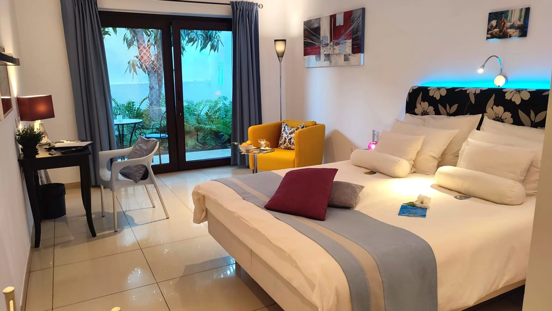 Birdcage Gay Hotel photo 1