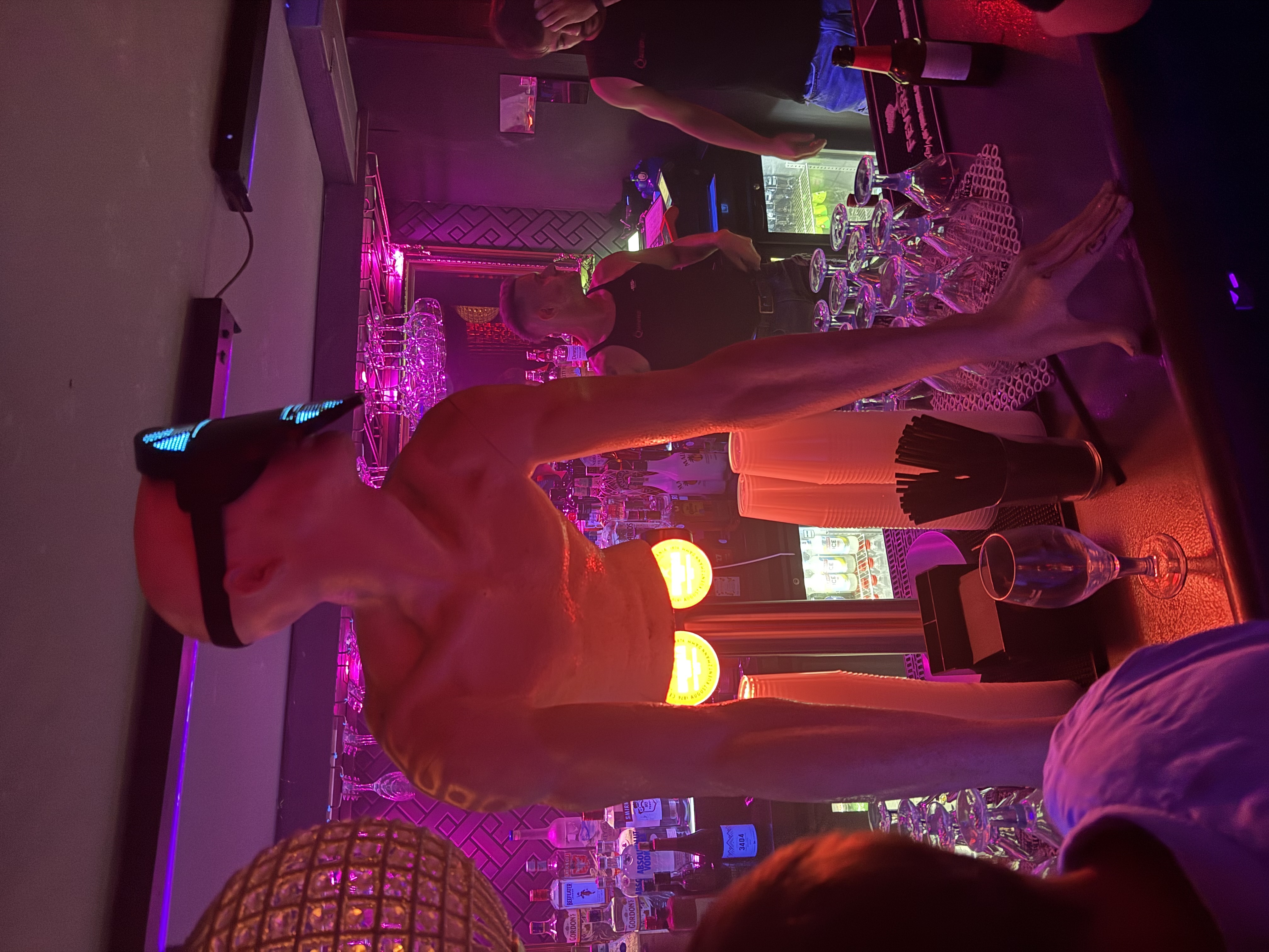 Queenz Bar photo 1